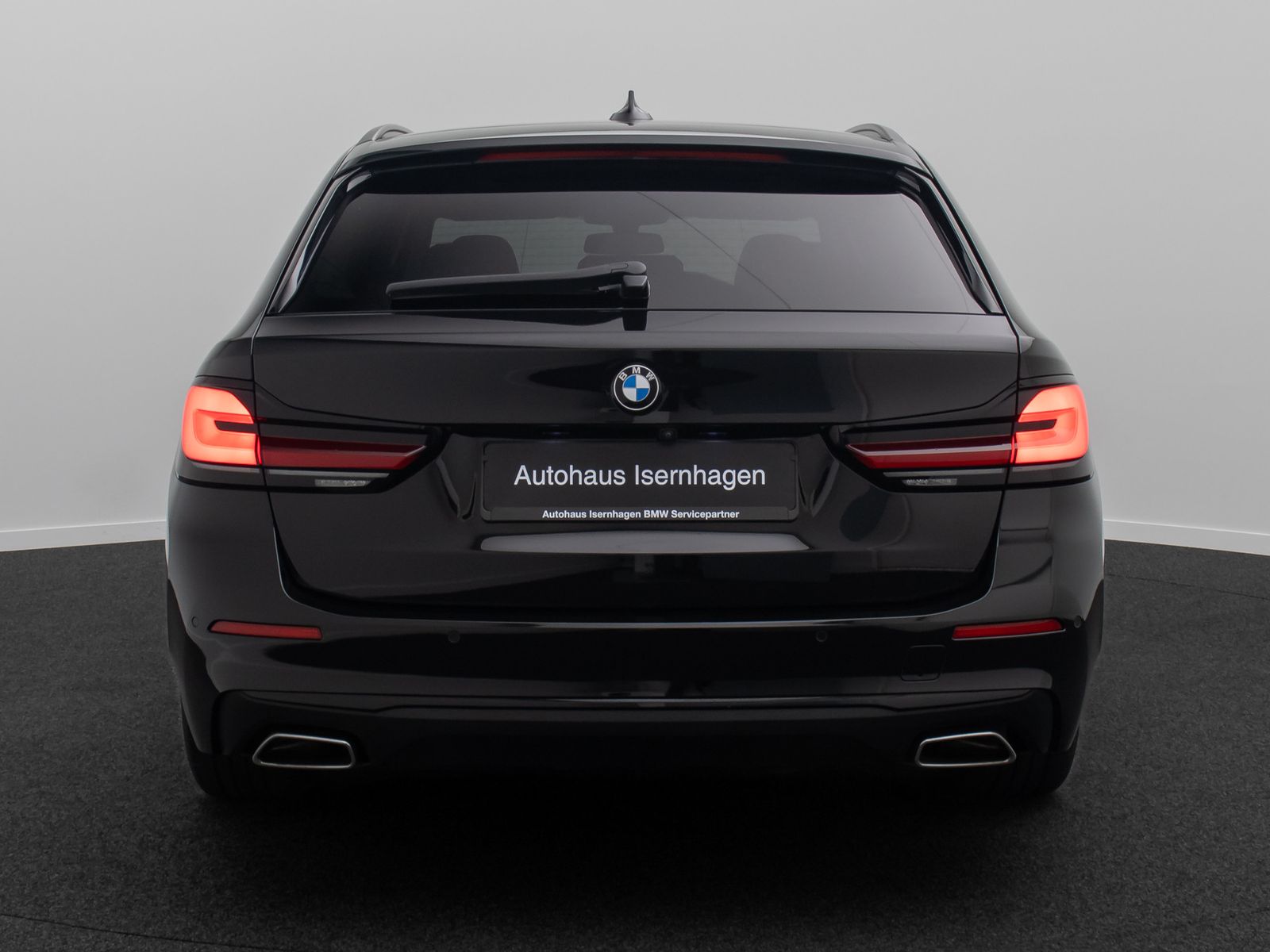 Fahrzeugabbildung BMW 520d ACC 360&deg;HUD DAB Panorama 4xKlima Komfort