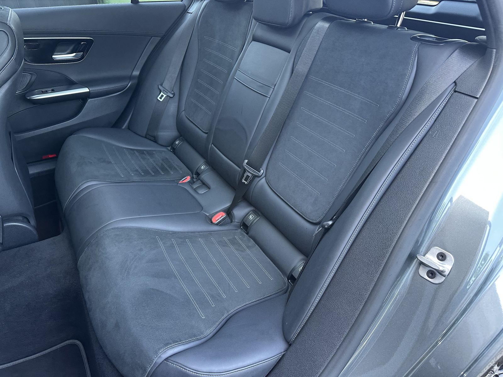 Fahrzeugabbildung Mercedes-Benz C 220d T AMG -Line NAV+LED+ACC+AHK+KAMERA+19ZOLL