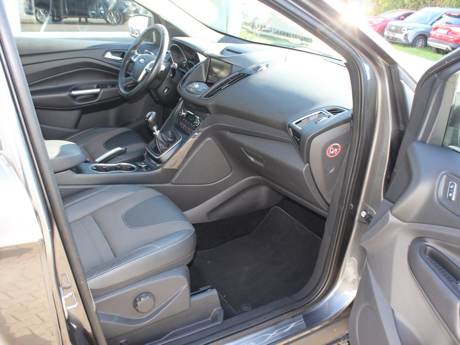 Fahrzeugabbildung Ford Kuga Titanium 1,5 EcoBoost Start/Stopp