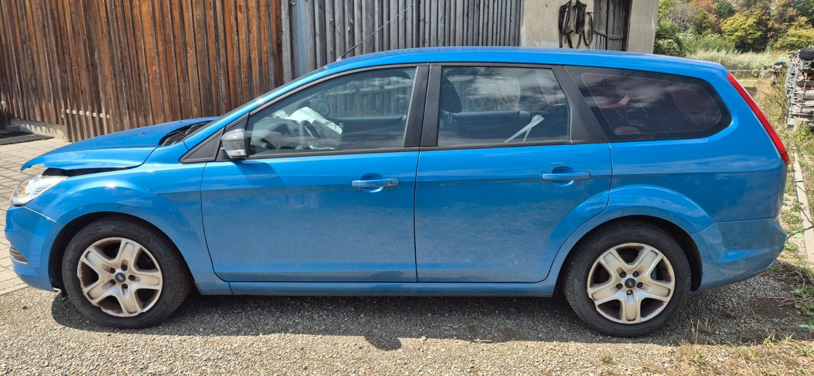 Ford Focus 2009 — rear view