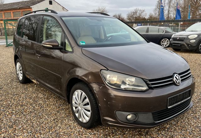 Volkswagen Touran mit Navi,Panorama-Dach,Fahrbereit