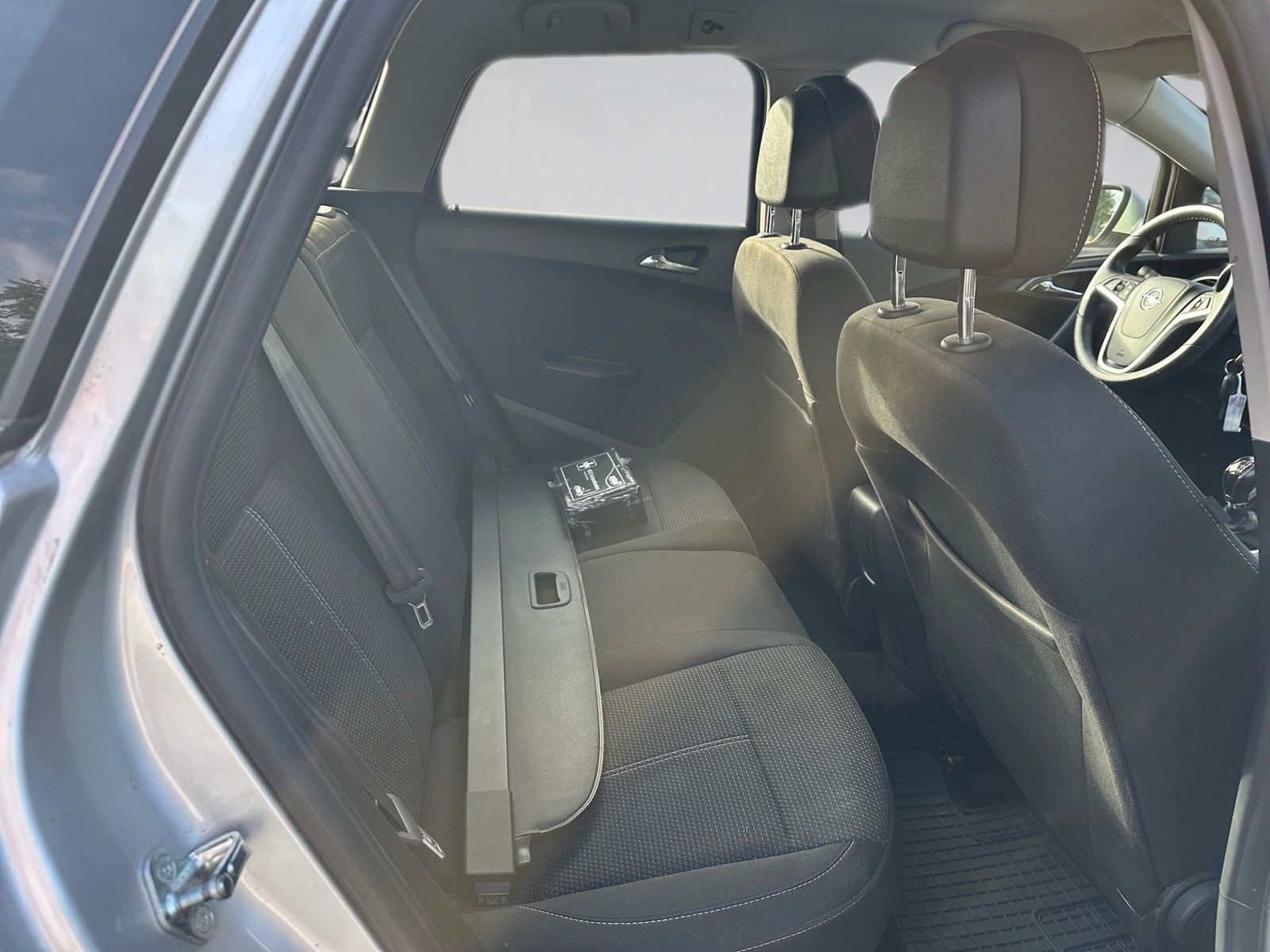 Fahrzeugabbildung Opel Astra J Sports Tourer 1.6 CDTI NUR AN HÄNDLER