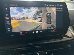 Fahrzeugabbildung BMW 218i Active Tourer M Sport--AHK/DrivingProf/Pano