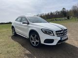 Mercedes-Benz GLA 180 - geringe Laufleistung, Sondermodell, - Mercedes-Benz GLA 180: Weiß
