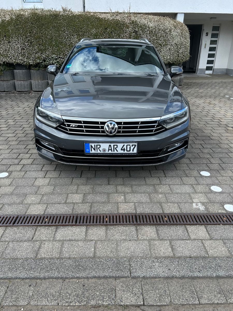VW Passat 2.0 TDISCR 140kW DSG R Line Varian...