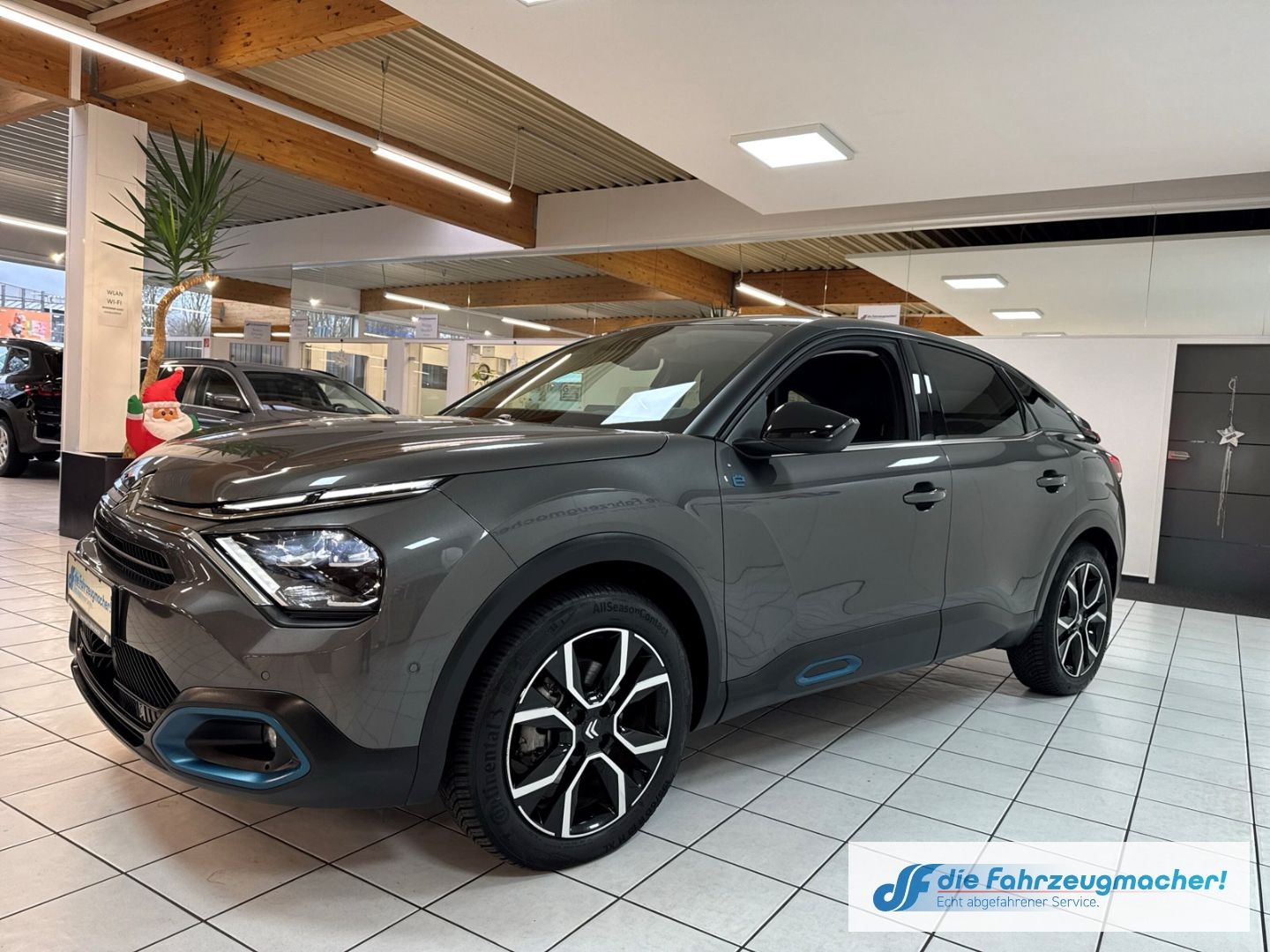 Fahrzeugabbildung Citroën C4 e- Shine HUD Navi 360 Kamera LED Apple CarPla