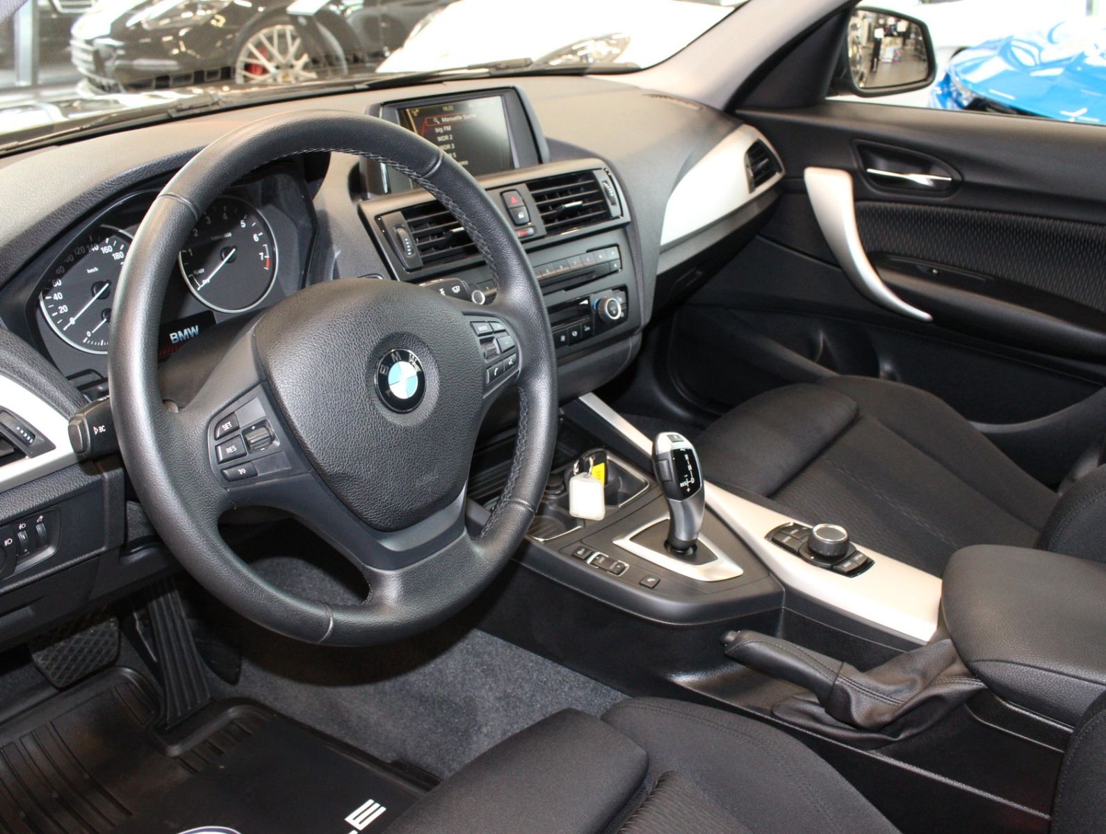 Fahrzeugabbildung BMW 116i Urban Line*2.Hand* 57600 km