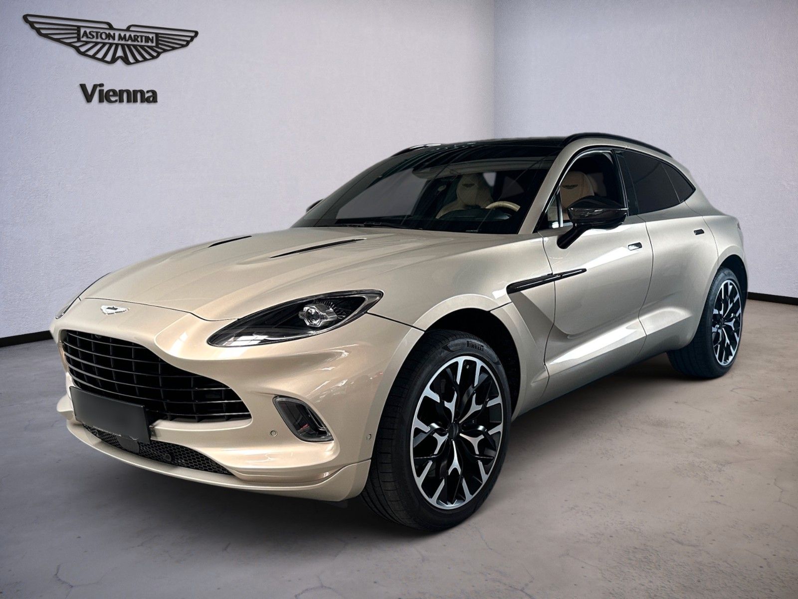 Aston Martin DBX 4.0 V8