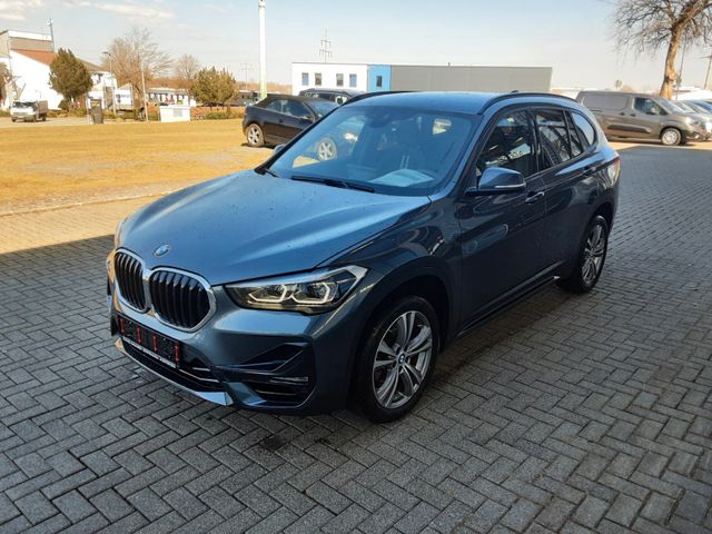 BMW X1 sDrive20i Sport Line Auto HeadUp Navi SH LED