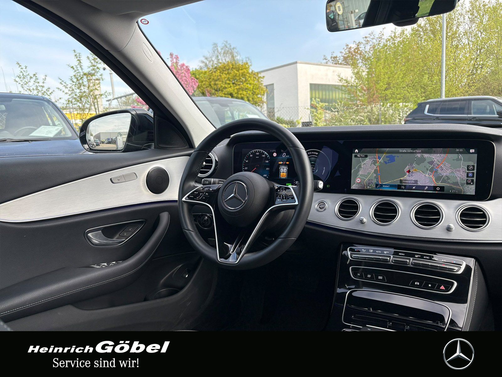 Fahrzeugabbildung Mercedes-Benz E 220 T d AVANTGARDE*CARPLAY*TOTWINKEL*AMBIENTE