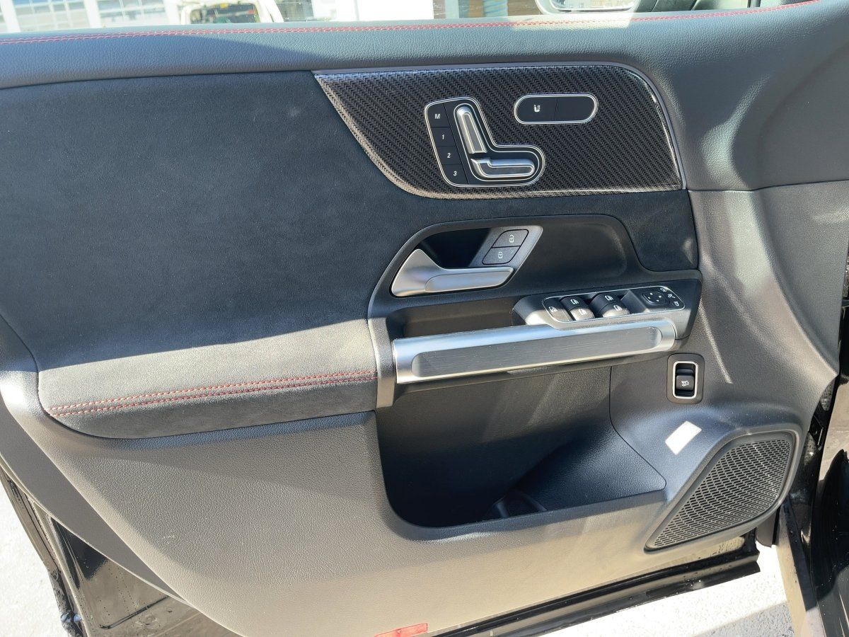 Fahrzeugabbildung Mercedes-Benz GLB 250 4M AMG/Night/Kamera/AHK