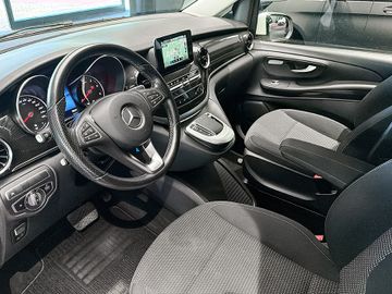 Mercedes V 220 - 10