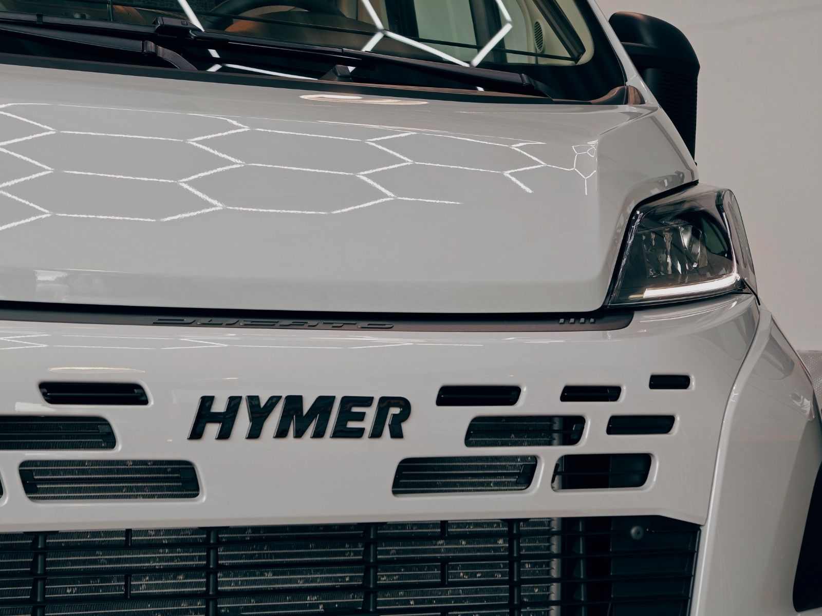 Fahrzeugabbildung HYMER / ERIBA / HYMERCAR HYMER REDWOOD 600 TRAIL 2026