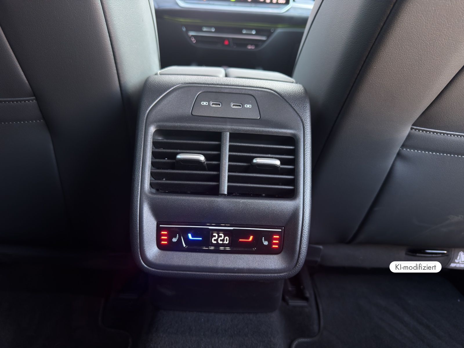 Volkswagen Passat Variant R-LINE 2.0 TSI DSG 4MOTION IQ.LIG foto 18