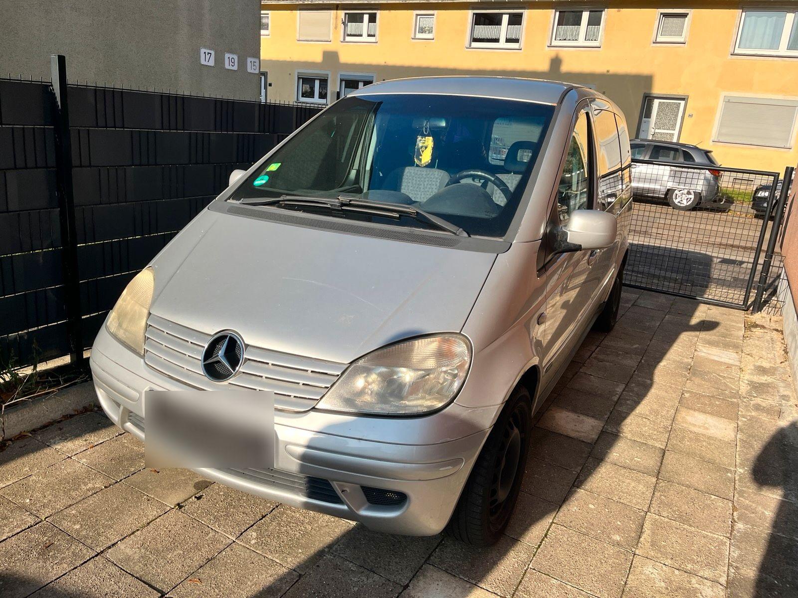 Mercedes-Benz Vaneo 2005 — rear view