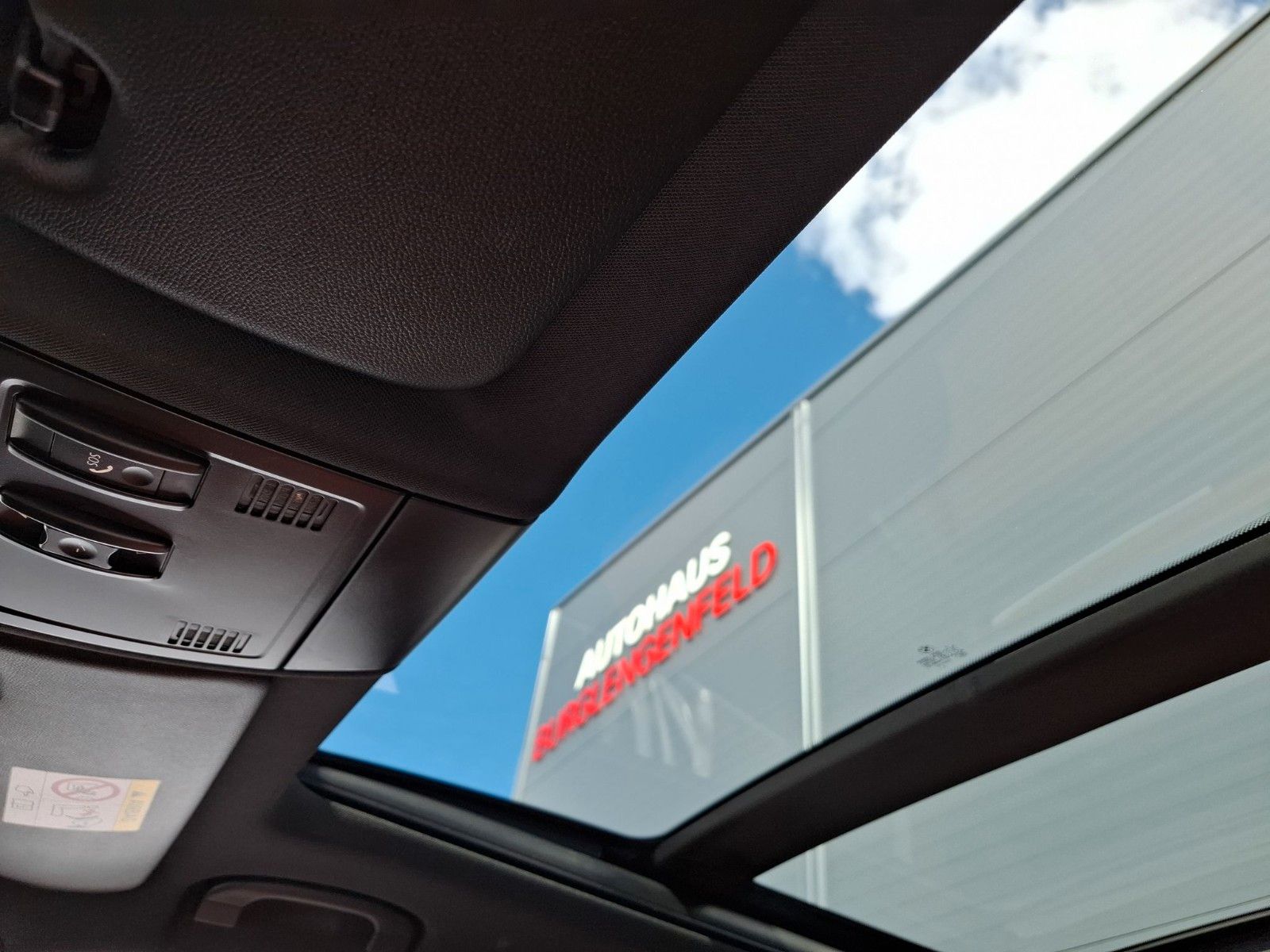 Fahrzeugabbildung BMW X1 xDrive 20 d ! LEDER ! NAVI ! KAMERA ! PANO !
