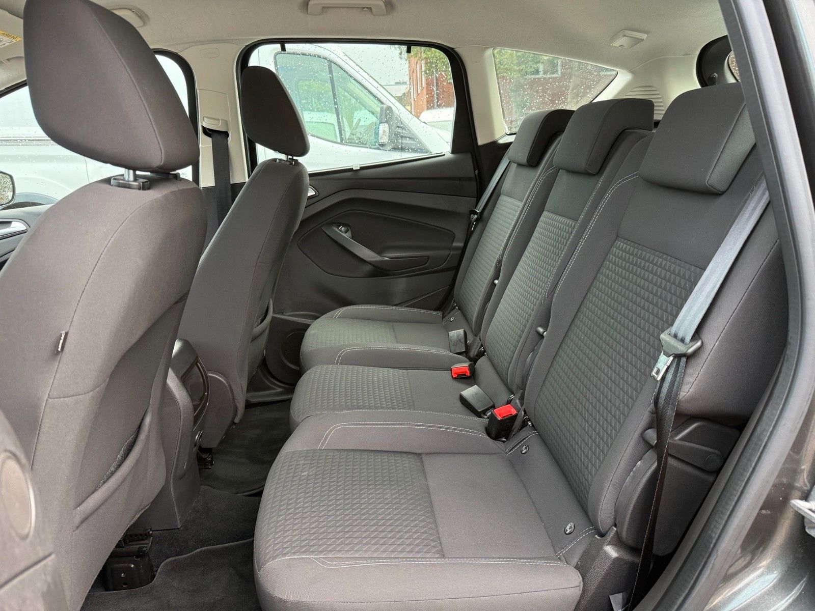 Fahrzeugabbildung Ford C-Max Cool & Connect
