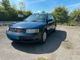 Volkswagen VW Passat 2.4 Kombi - Volkswagen Passat aus 2000: Kombi