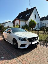 Mercedes-Benz E 300 Autom. -AMG Line - Mercedes-Benz E 300: Coupé