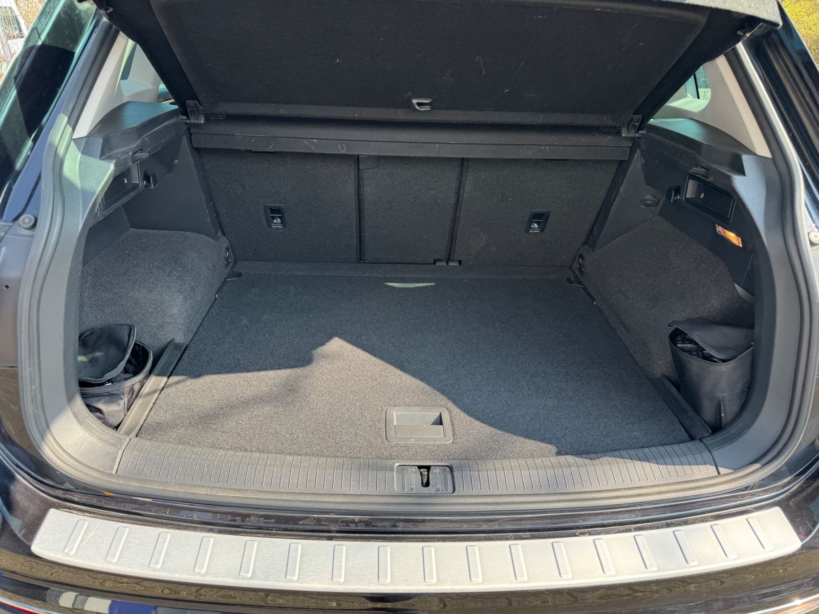 Fahrzeugabbildung Volkswagen Tiguan Highline BMT/Start-Stopp 4Motion LED+Kame