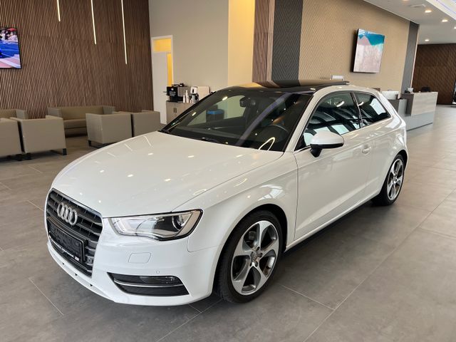 Audi A3 Sport Pano LED Navi B&O