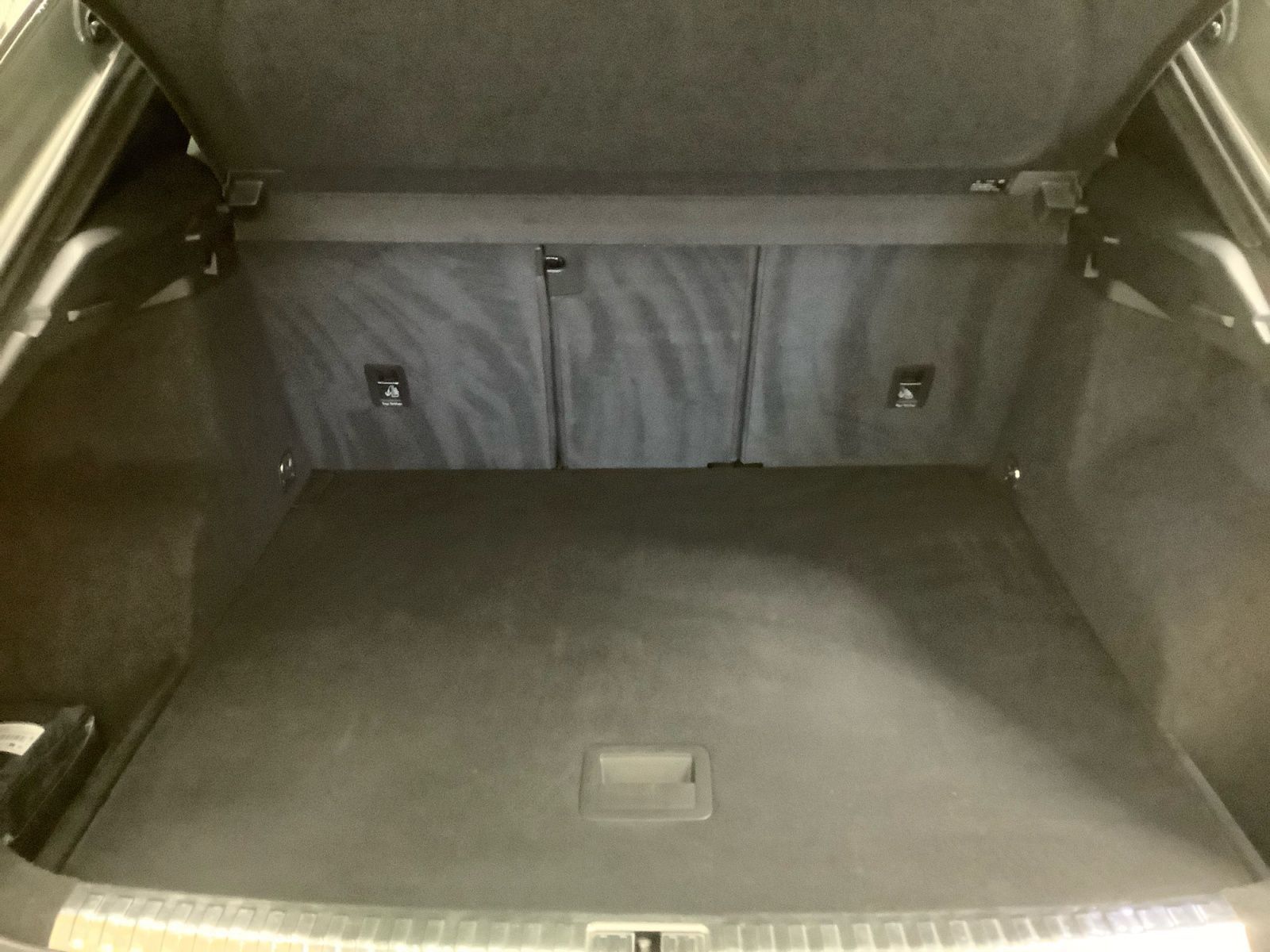 Q3 S line 45 TFSI quattro 169 kW,Navi,LED,elektr
