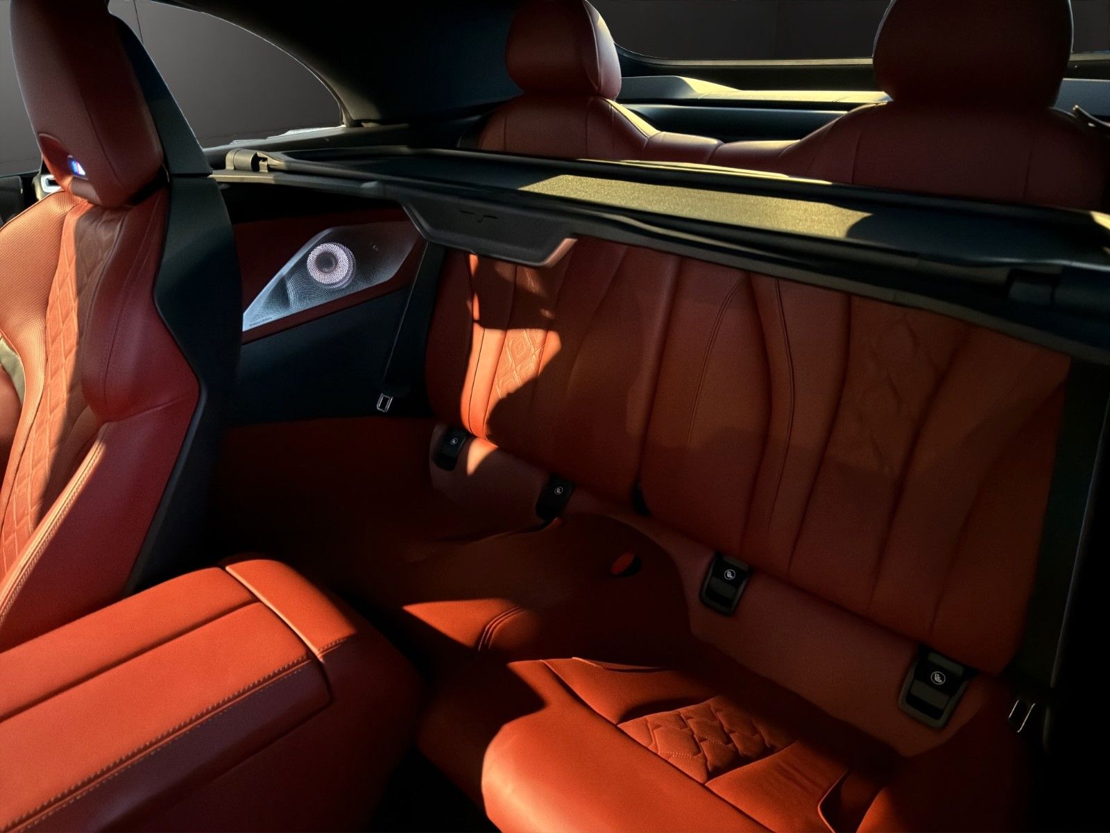 Fahrzeugabbildung BMW M8 Comp xDrive B&W/Keramik/SportAGA/Carbon/Laser