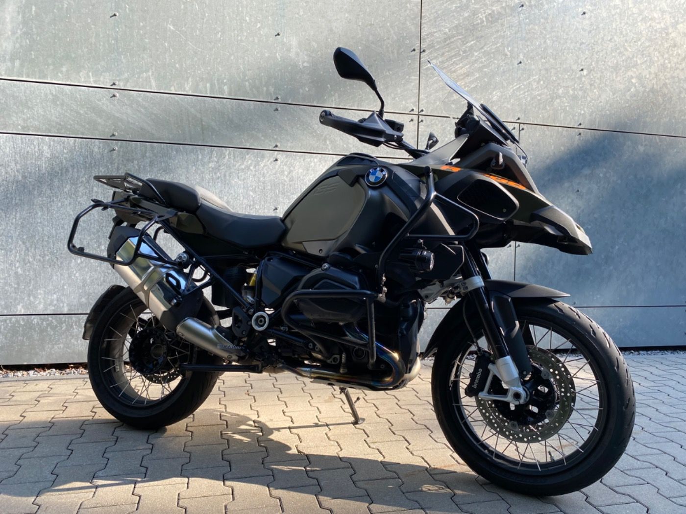 Fahrzeugabbildung BMW R 1200 GS Adventure 3 Pakete