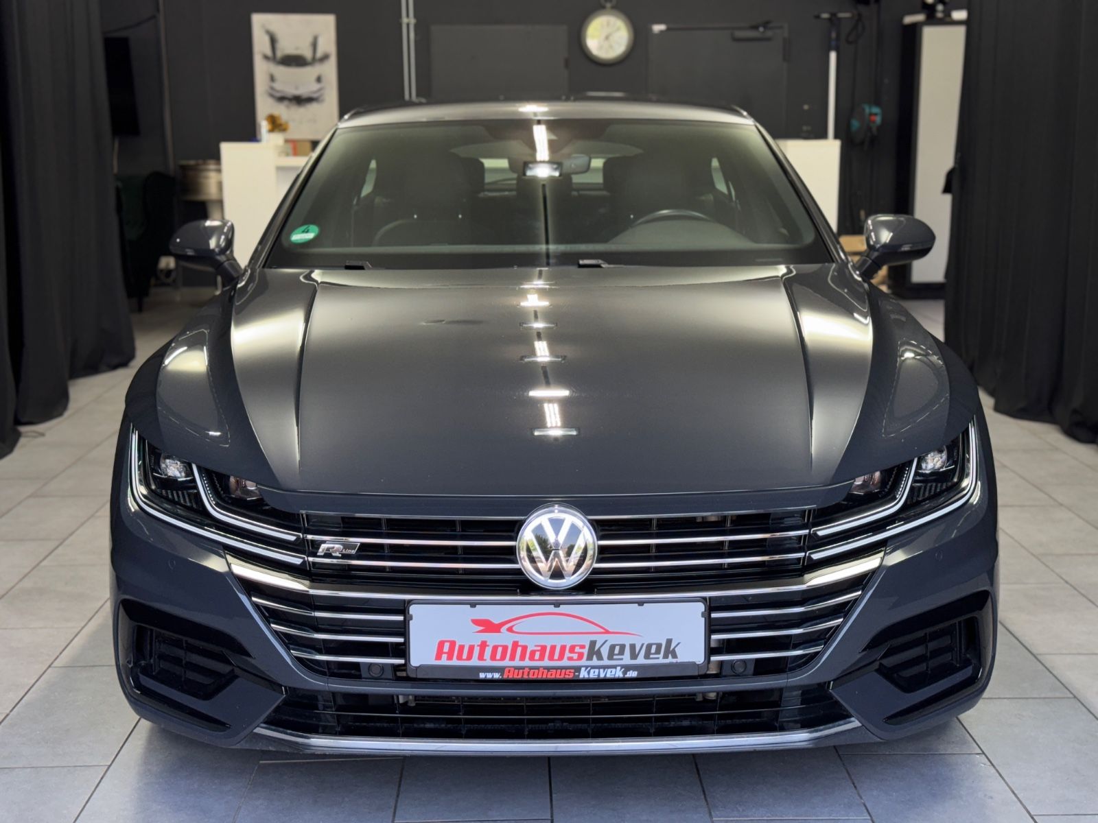 Fahrzeugabbildung Volkswagen Arteon R-Line|DSG|NAVI|ACC|DIGI-TACHO|1.HAND