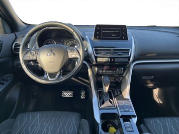 Mitsubishi Eclipse Cross 1.5 T-MIVEC Connect Carplay+SHZ+RF