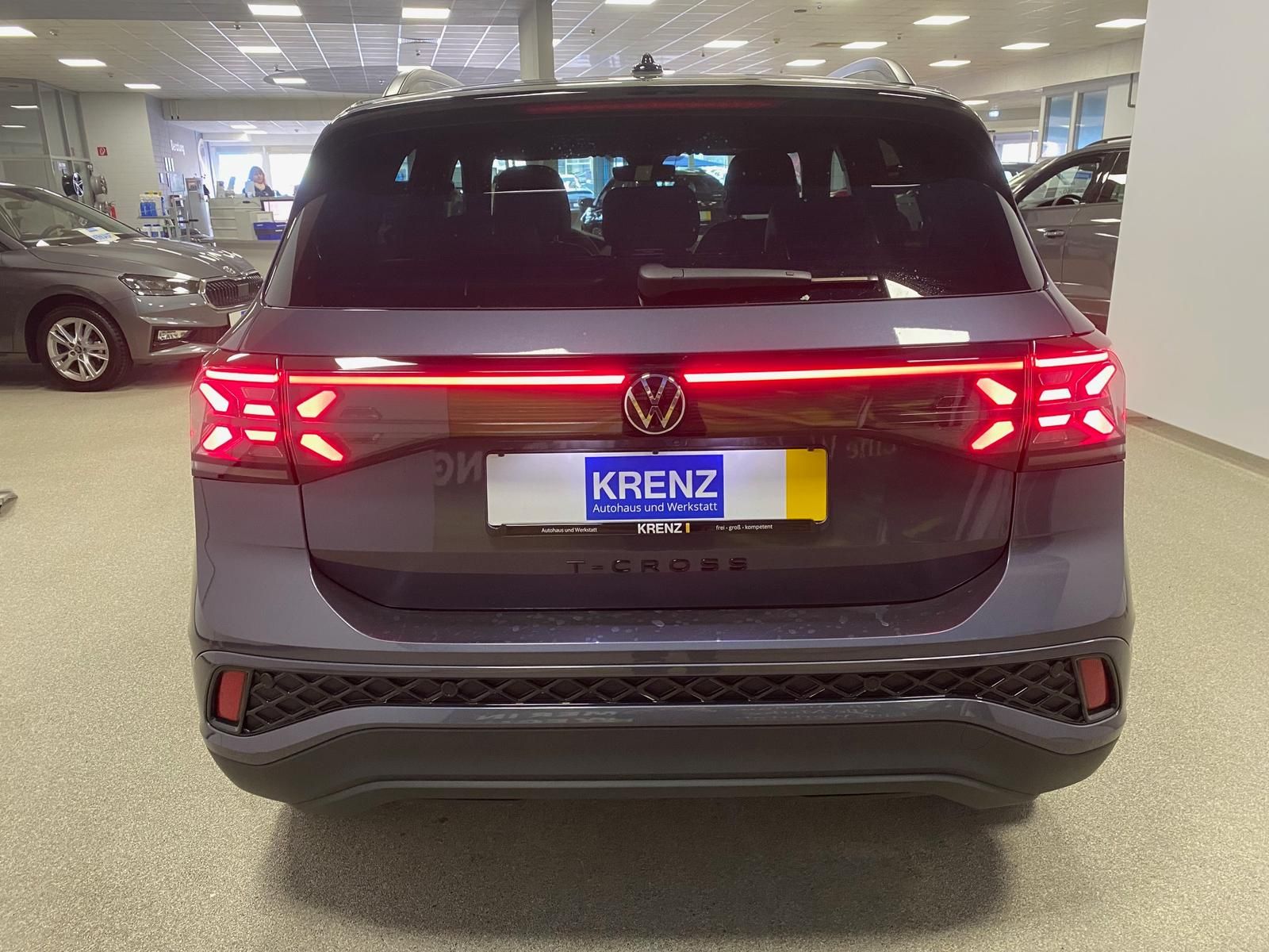 Fahrzeugabbildung Volkswagen T-Cross 1.5 TSI DSG BLACK STYLE R-Line+AHK+ACC++