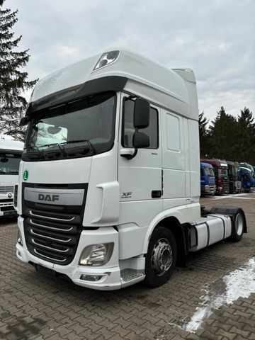 DAF XF 106.460 Lowdeck Mega