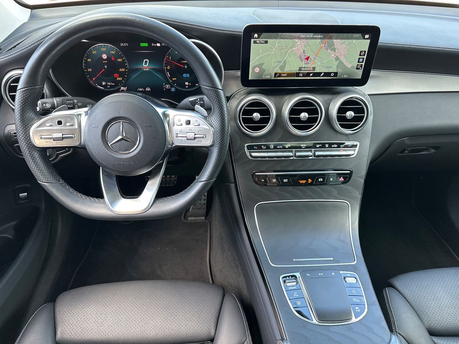 Fahrzeugabbildung Mercedes-Benz GLC 300de AMG-Line 4MATIC NAV+LED+AHK+KAM