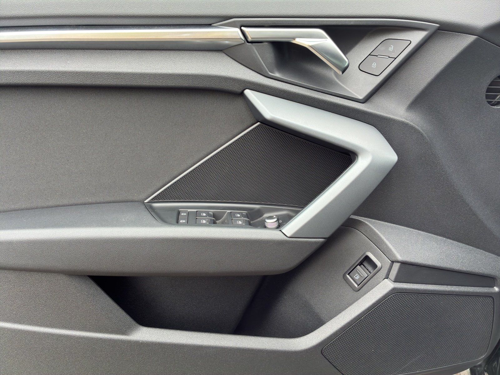 Fahrzeugabbildung Audi A3 Sportback 40 TFSI Kamera,LED,Matrix,Navi,PDC