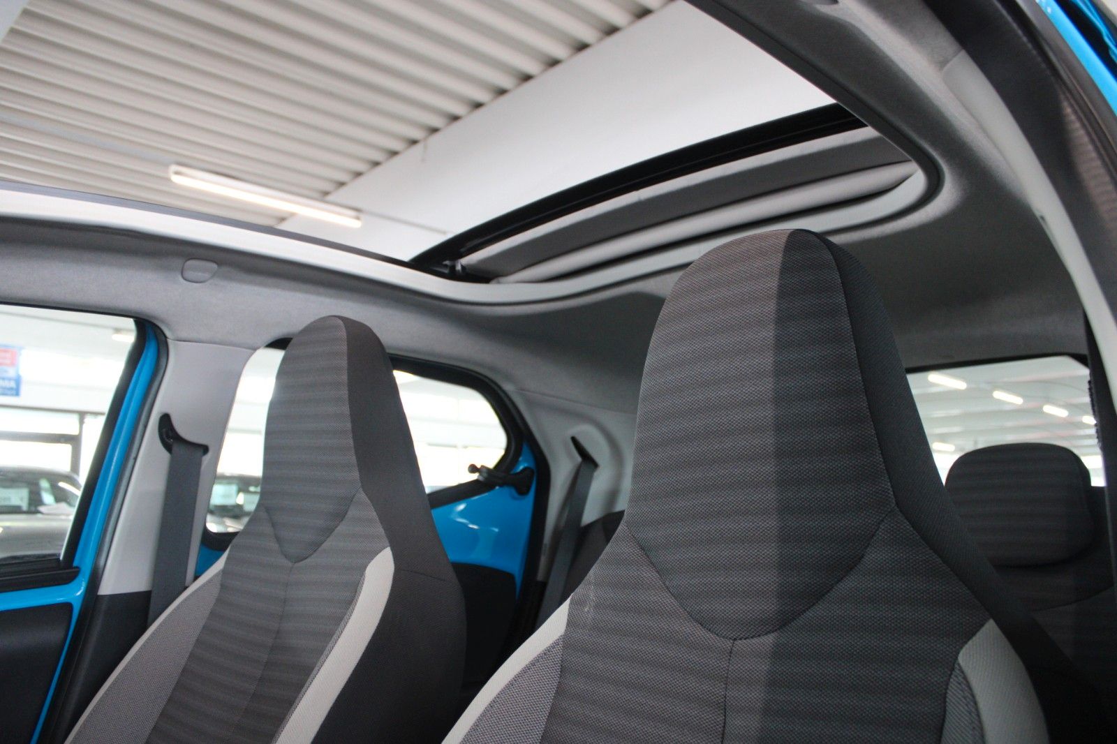Fahrzeugabbildung Toyota Aygo x-sky 5trg Automatik Klima Faltdach Kamera