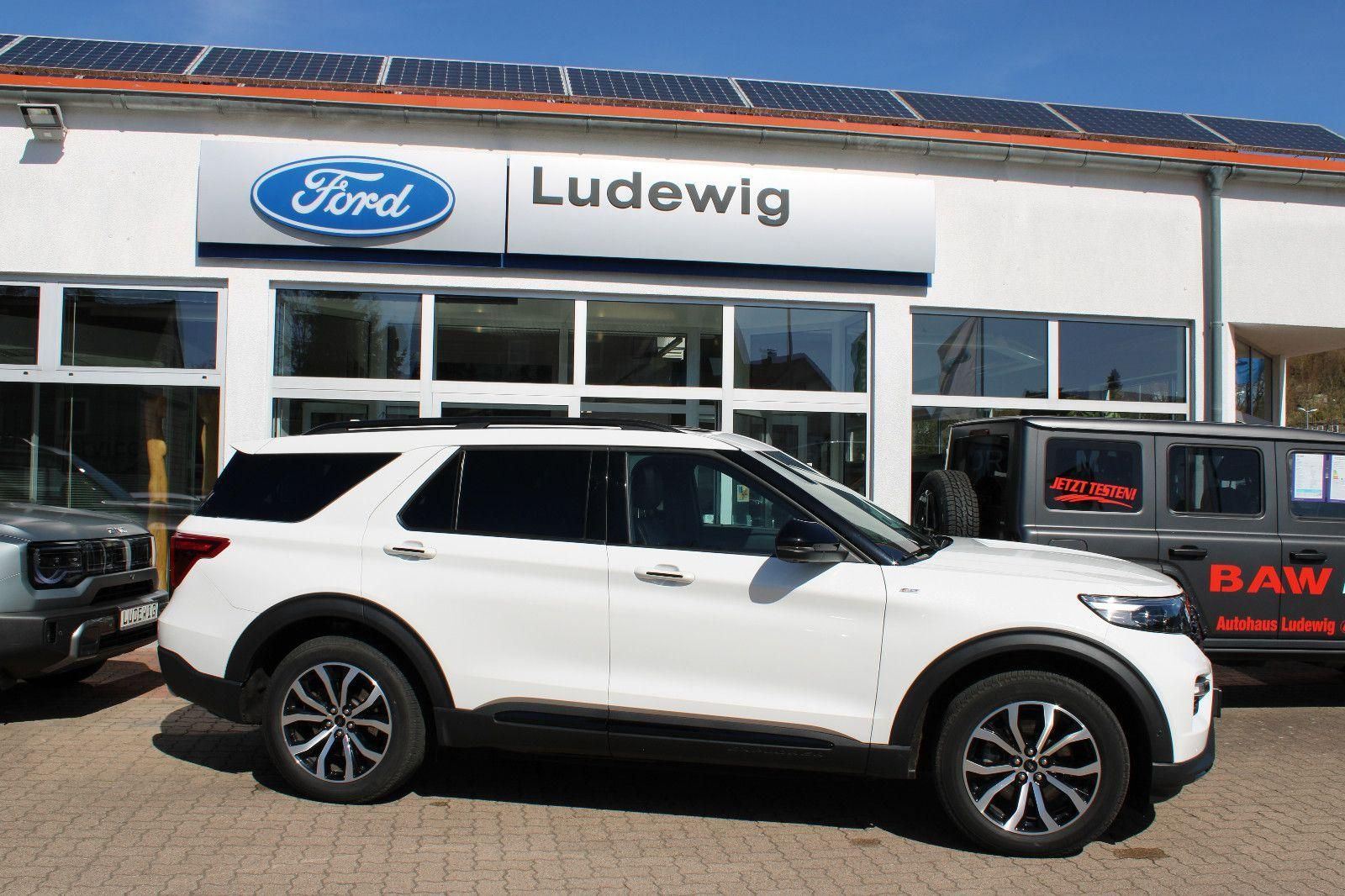 Ford Explorer ST-Line Plug-in-Hybrid 4x4 AHK imagem 3
