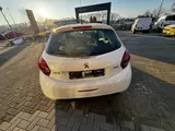 Peugeot 208 1.2 Active Verkauf im Auftrag - Peugeot 208: Limousine