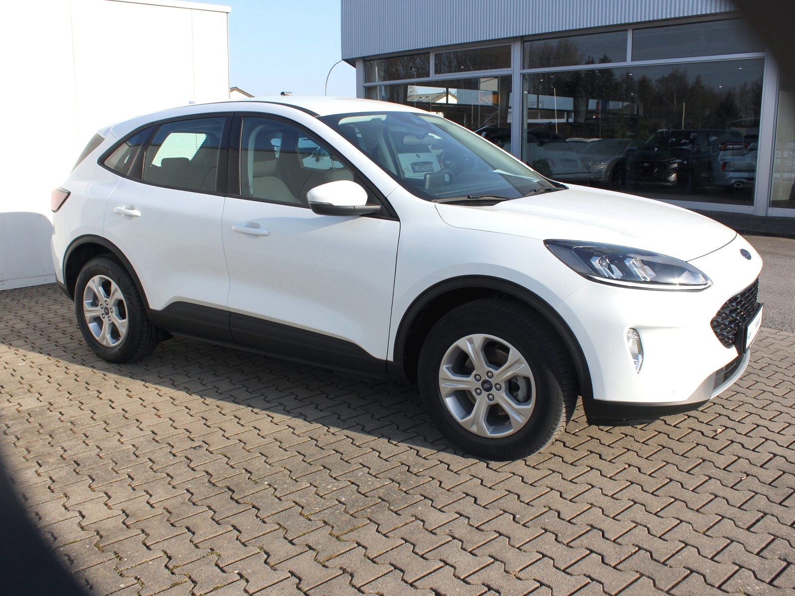 Fahrzeugabbildung Ford Kuga Plug-In Hybrid Cool & Connect