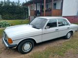 Mercedes-Benz Mercedes W123 300D, Autom. Tempo. AHK - Mercedes-Benz 300: Te