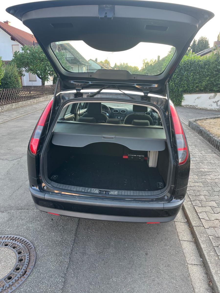 Ford Focus 2006 — photo 12