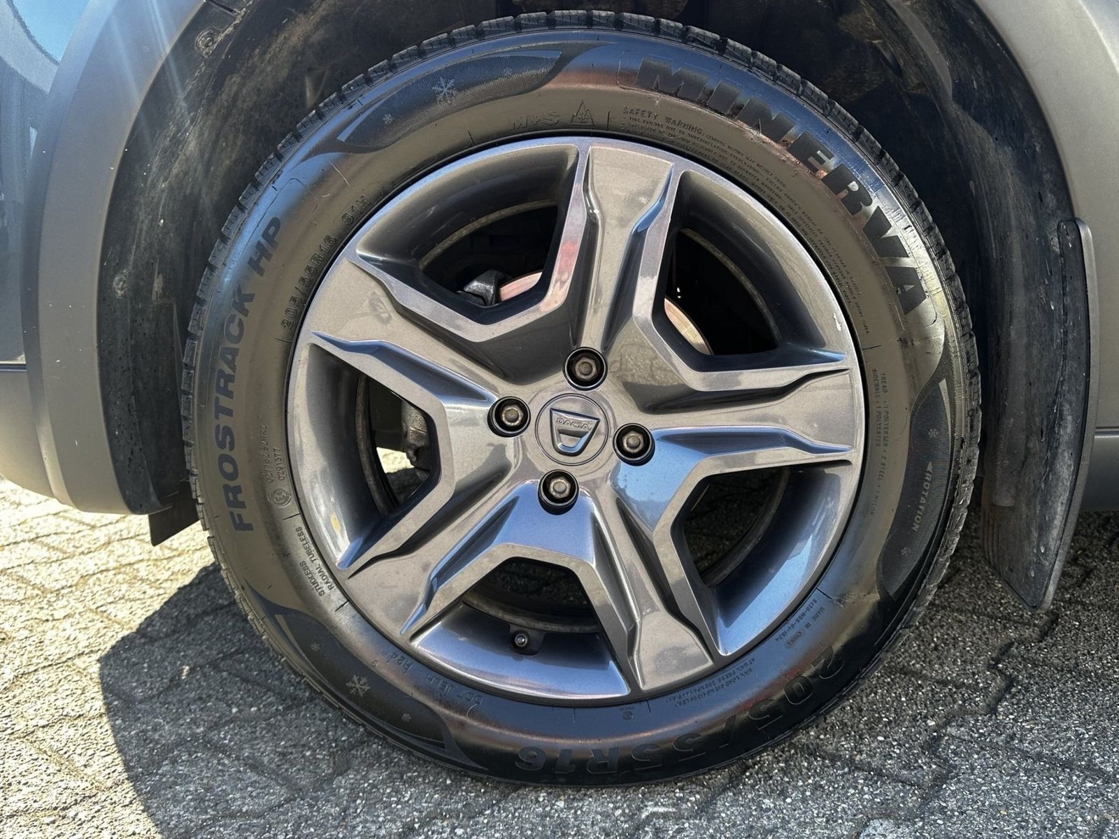 Fahrzeugabbildung Dacia Logan MCV Kombi Stepway Celebration TCe 90