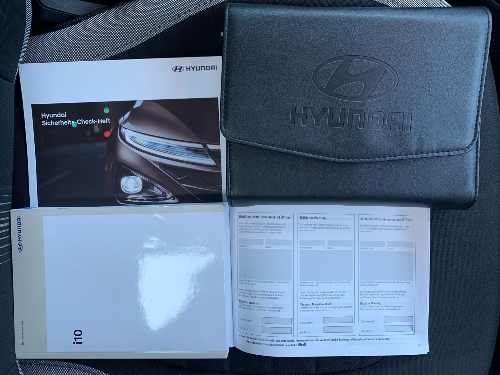 Fahrzeugabbildung Hyundai i10 1.0 Select Navi Kamera