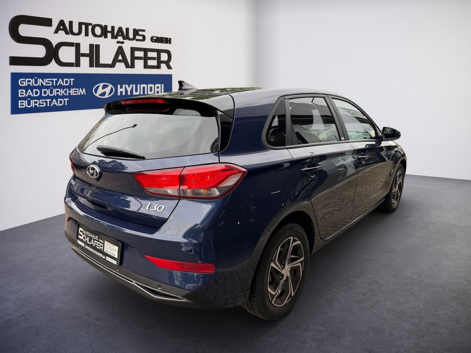 Fahrzeugabbildung Hyundai i30 1.5 T-GDI Intro Edition Navi LED Mild-Hybrid