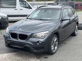 BMW X1 18iA SPORT-LINE+LEDER+NAVI+PANO+PDC+MFL+SHZ+ - BMW X1: Sport Line