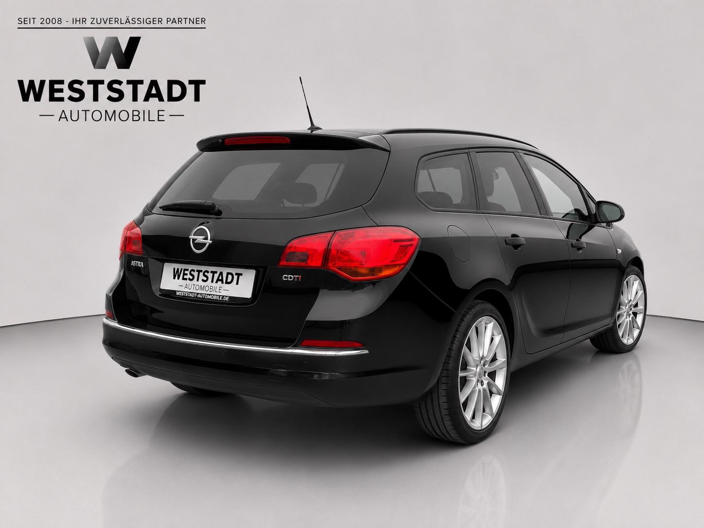 Opel Astra 2013 — interior