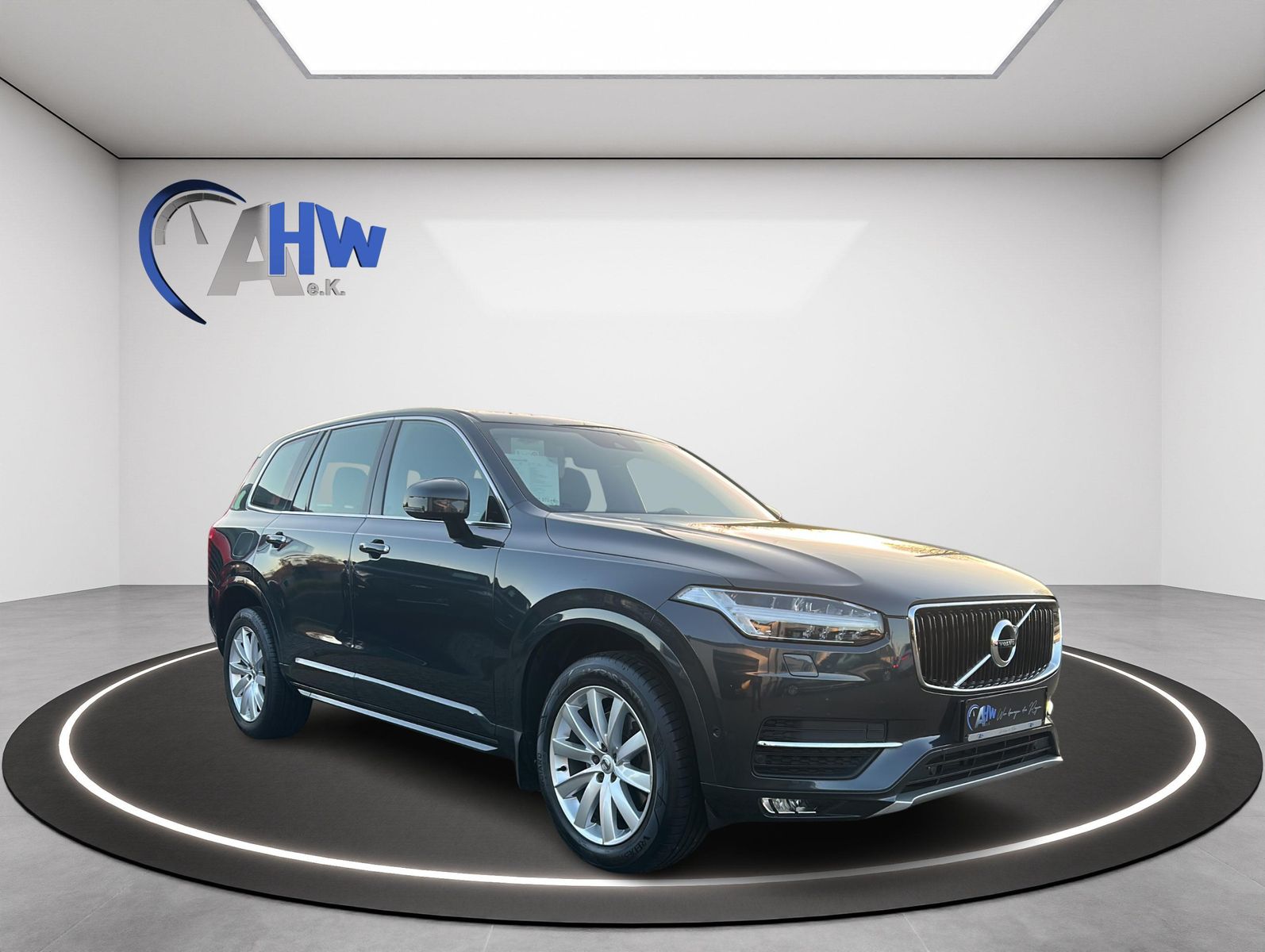 Fahrzeugabbildung Volvo XC90 Momentum AWD