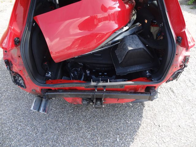 Fahrzeugabbildung Audi A4 Avant S line Sportpaket plus/Navi/86.500 Km