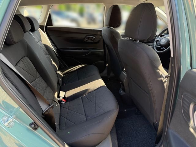 Fahrzeugabbildung Hyundai BAYON 1.0 T-Gdi (100PS) 48V DCT Trend Navipaket,