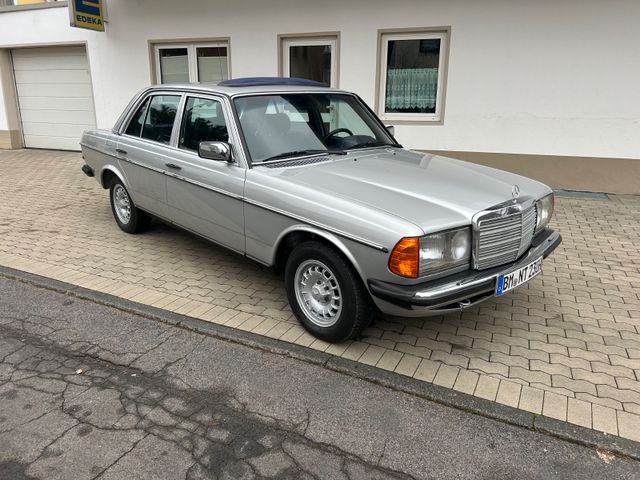 Mercedes-Benz 230E AUTOMATIK SITZH E FENSTER TOP ZUSTAND