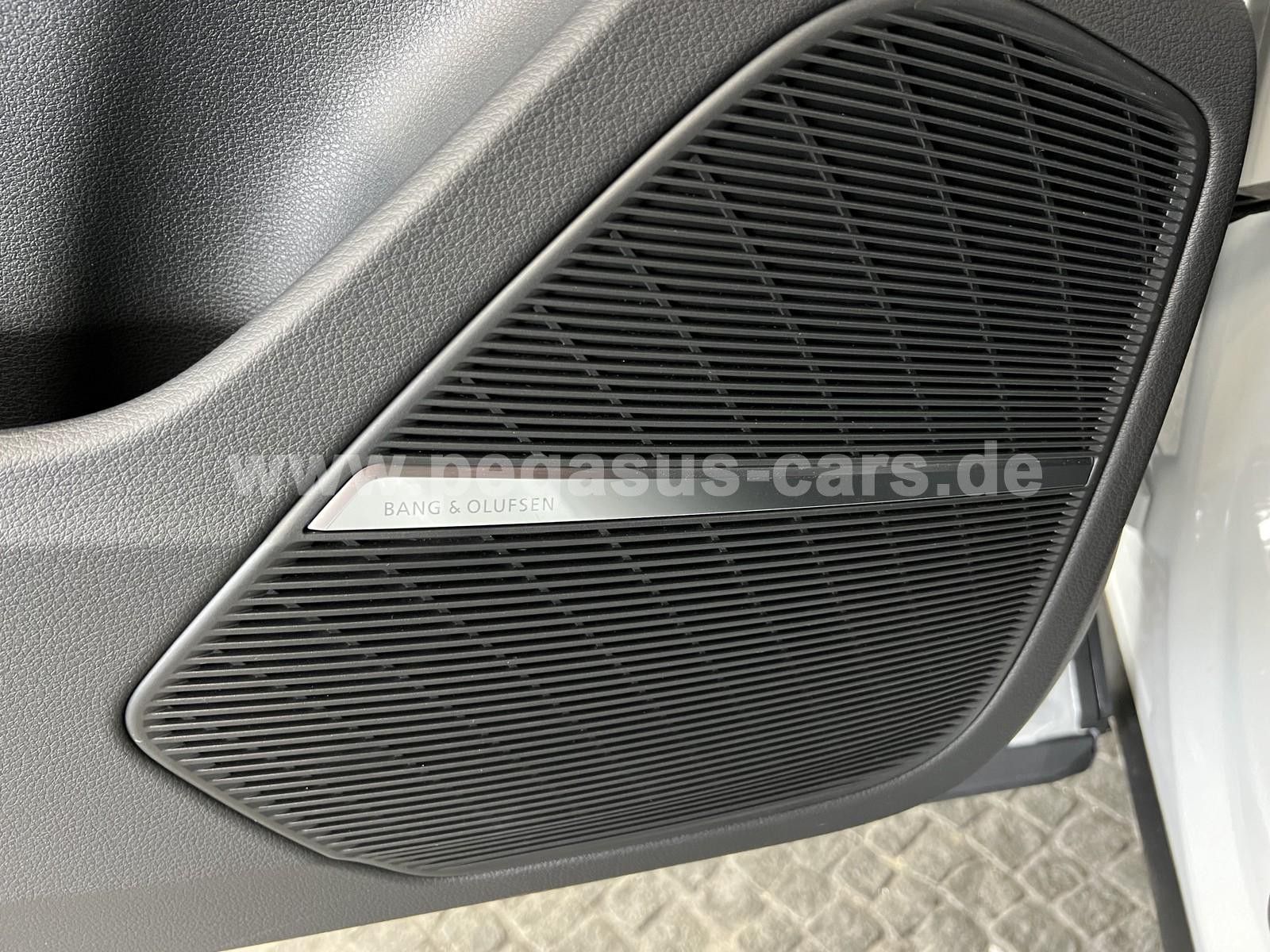 AUDI RSQ8 - 22